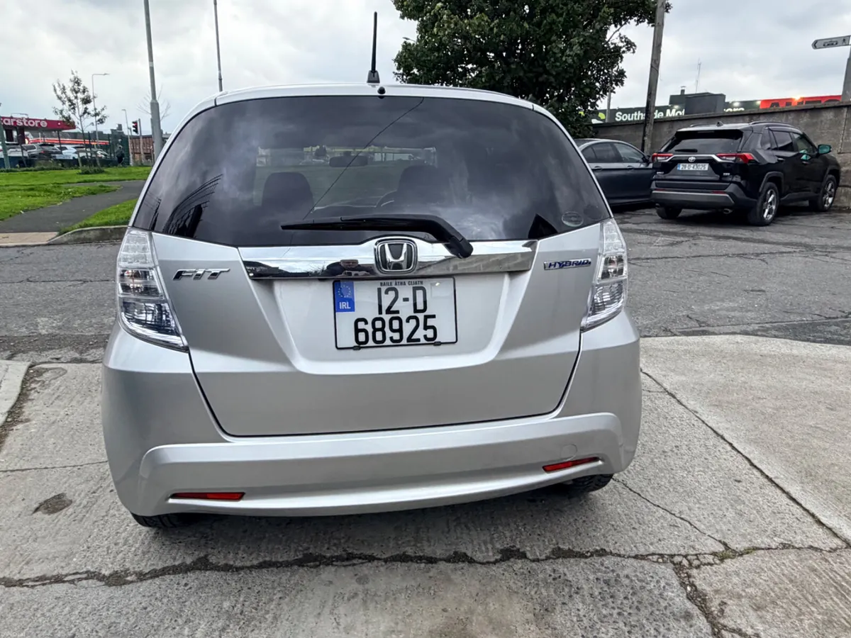 Honda Fit 2012 AUTOMATIC - Image 5