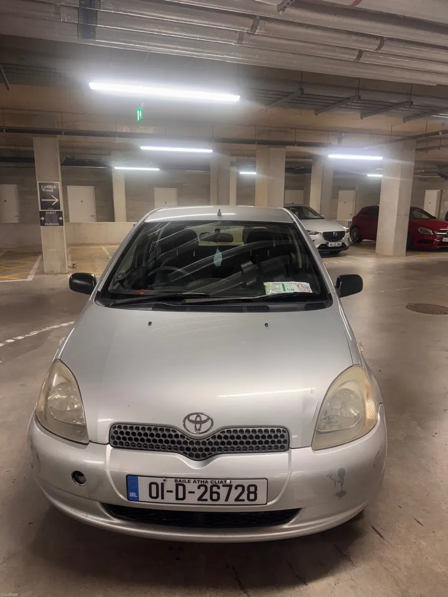 Toyota Yaris 2001 - Image 1