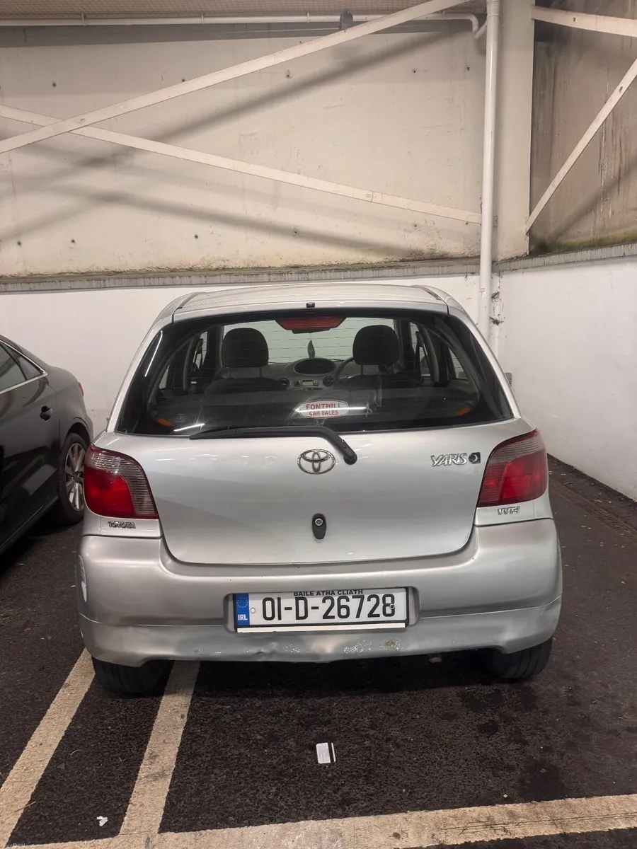 Toyota Yaris 2001 - Image 4