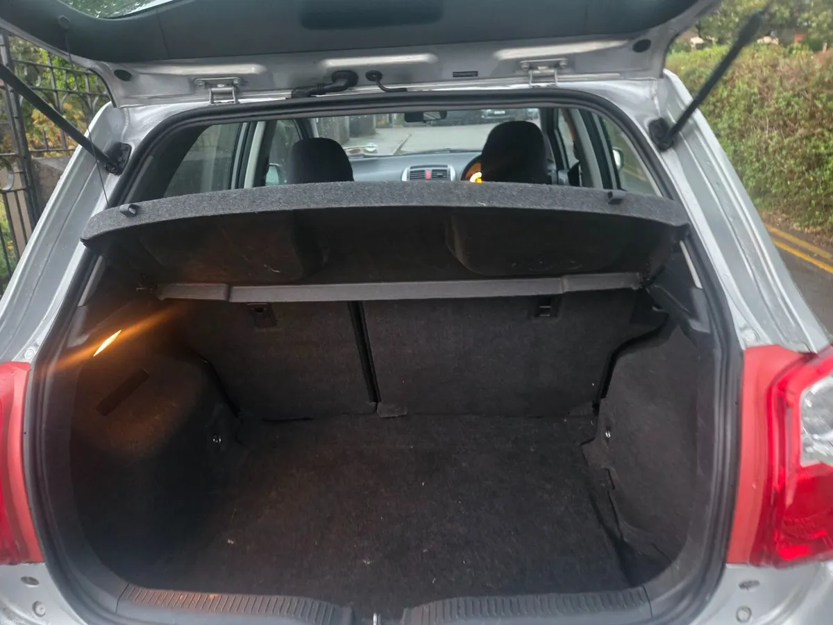 2011 Toyota Auris Terra, Nct 8/27. Immaculate - Image 2
