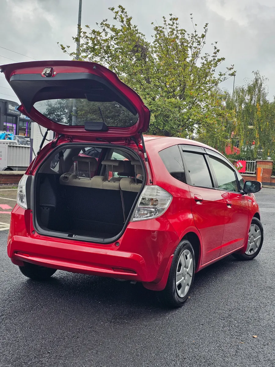 Honda Fit Hybrid 2013 - Image 4