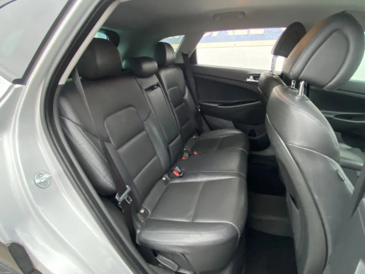 Hyundai Tucson Full leather low kms - Image 5