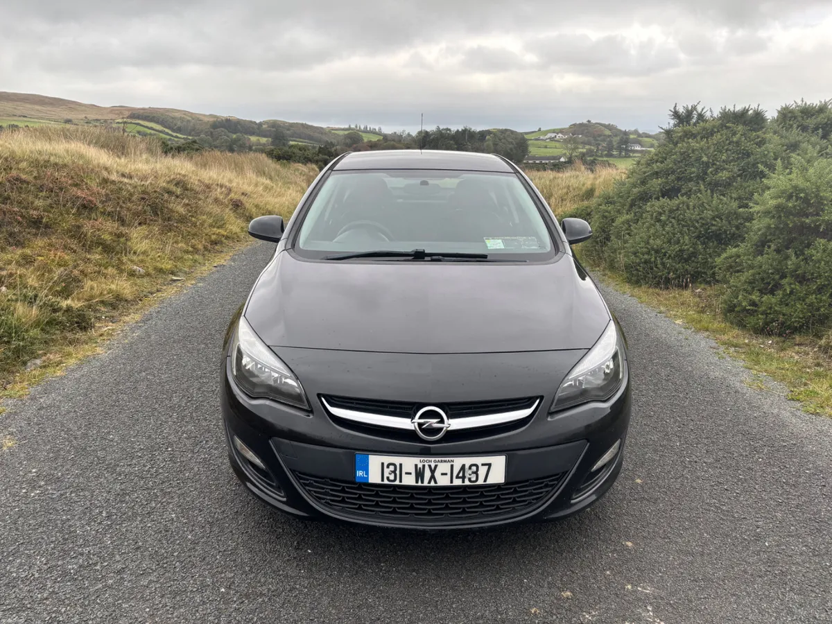 Opel Astra 2013 low kms - Image 1