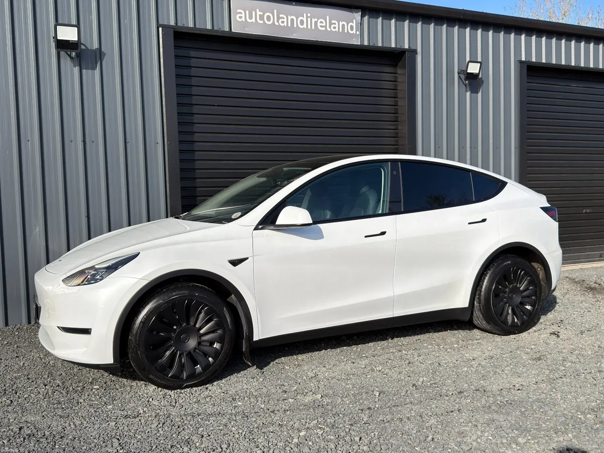 222 Tesla Model Y Long Range - Image 6