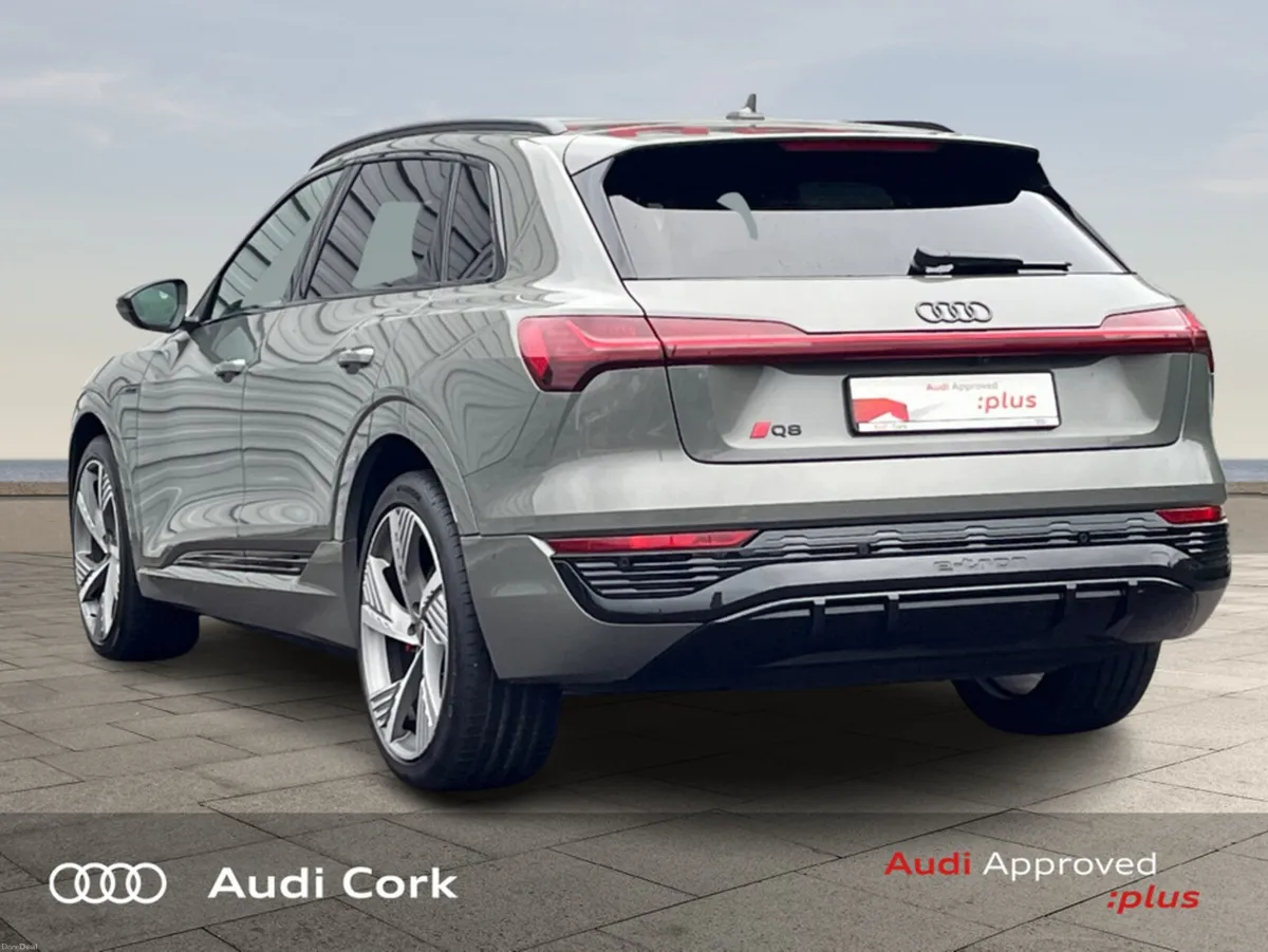 Audi Q8 e-tron 55 300KW QUATTRO BLACK EDITION AUTO - Image 5