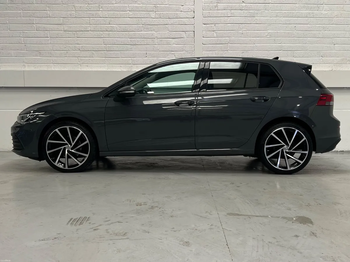 Volkswagen Golf Life 2.0TDI 115bhp 6 Speed Manual - Image 4