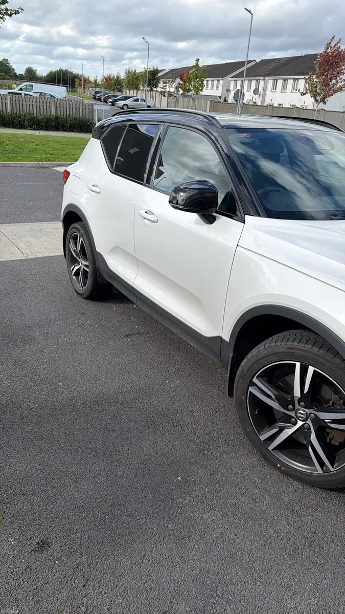 Volvo xc40 - Image 6