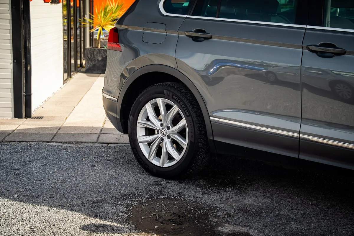 2018 Volkswagen Tiguan 2.0 TDI Highline Manual - Image 4