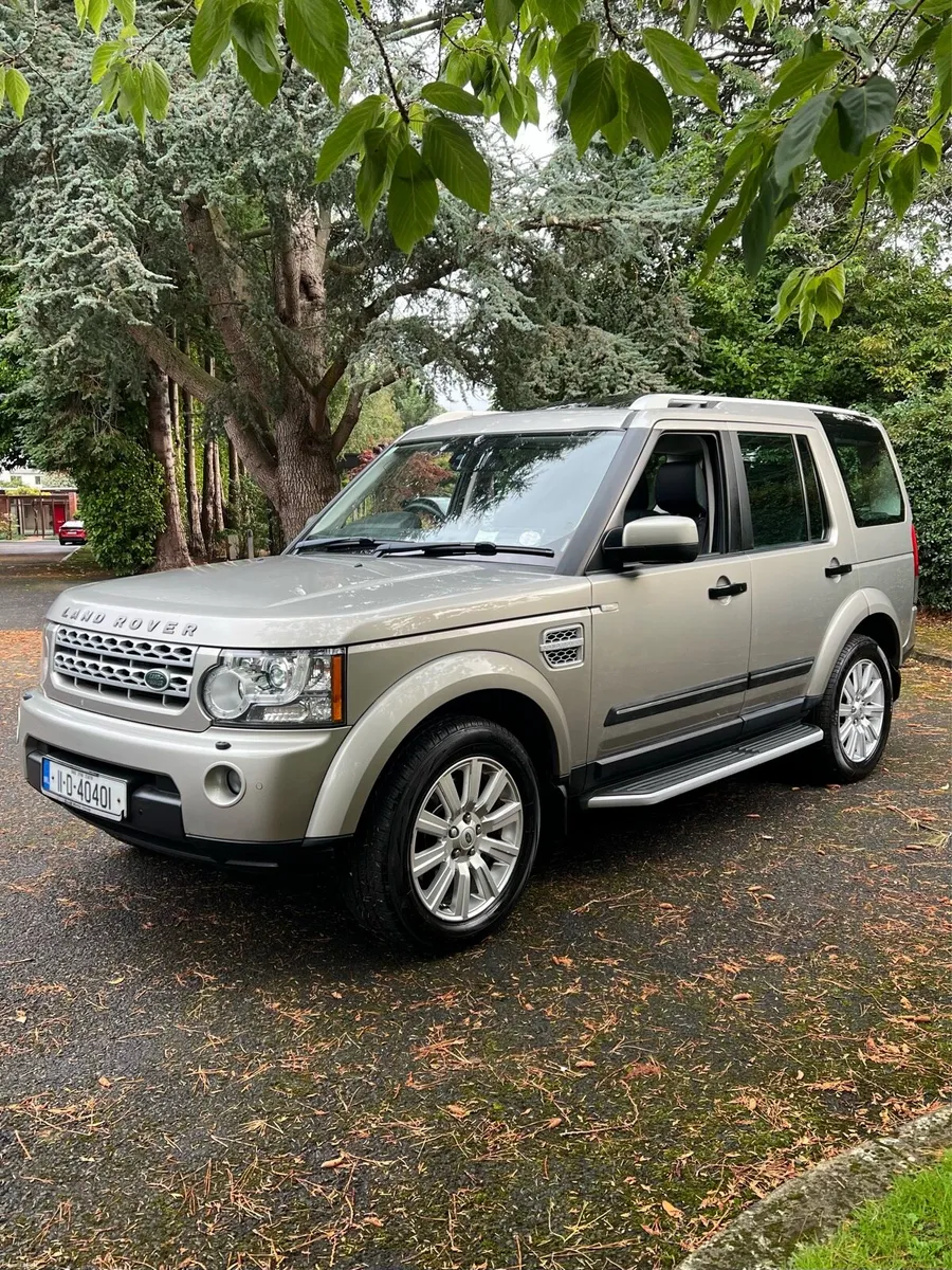 Land Rover Discovery 4 (Individual Spec) - Image 1