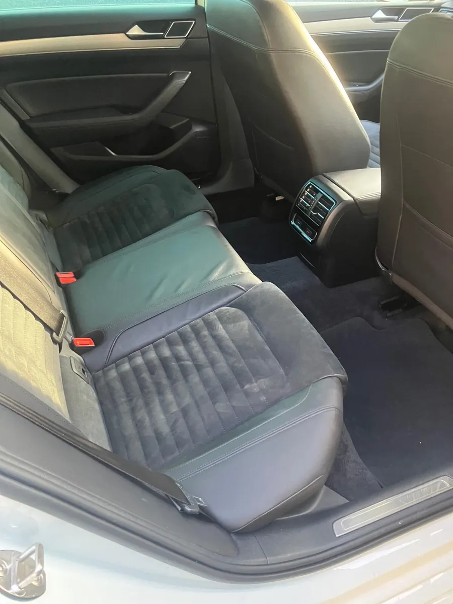 Volkswagen Passat saloon 1.6L diesel - Image 6