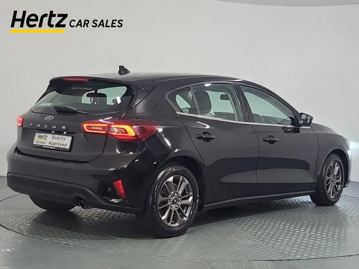 Ford Focus TITANIUM Petrol Manual - Image 3