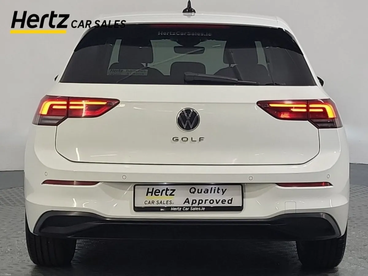 Volkswagen Golf LIFE 2.0TDI Diesel Manual - Image 4
