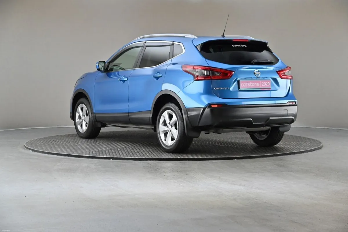 Nissan Qashqai 1.3 PET SE 6SPD **PANORAMIC ROOF**R - Image 6