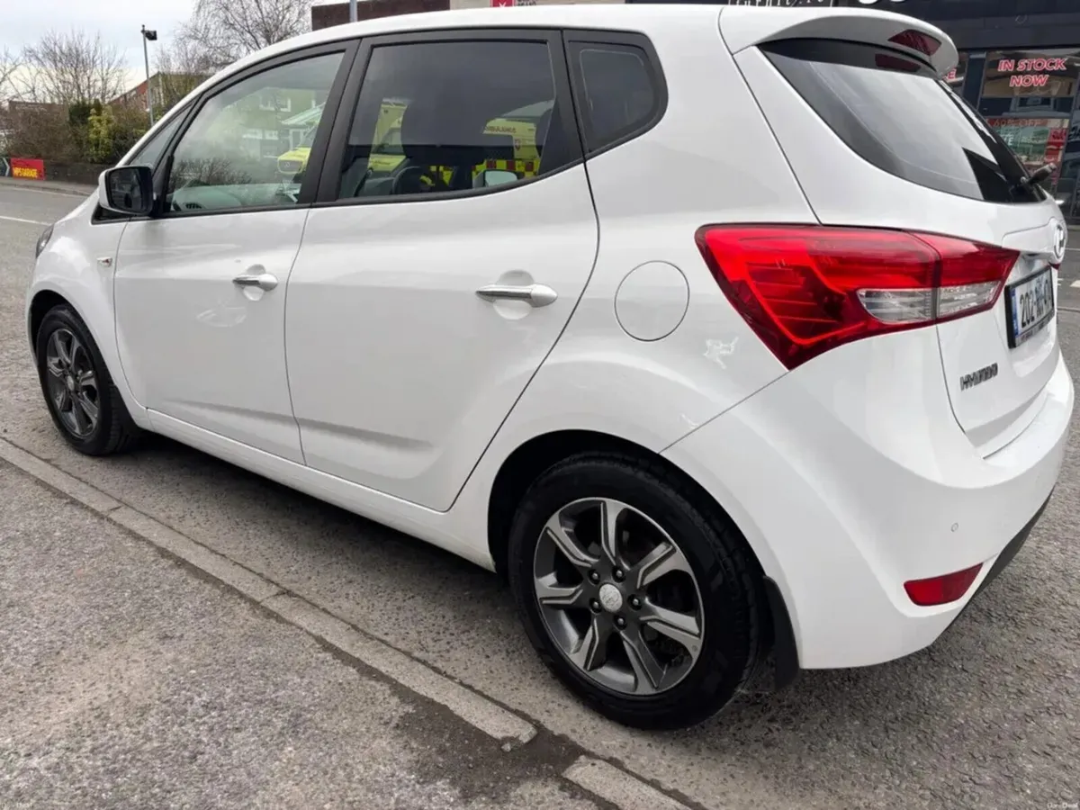 2020 Hyundai ix20 1.6 Petrol Deluxe - Image 5