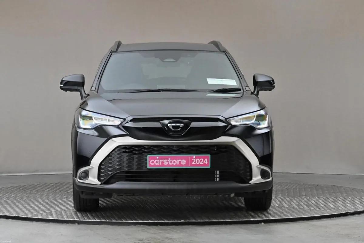 Toyota Corolla Cross 1.8 HEV **360 PAN CAM** - Image 2