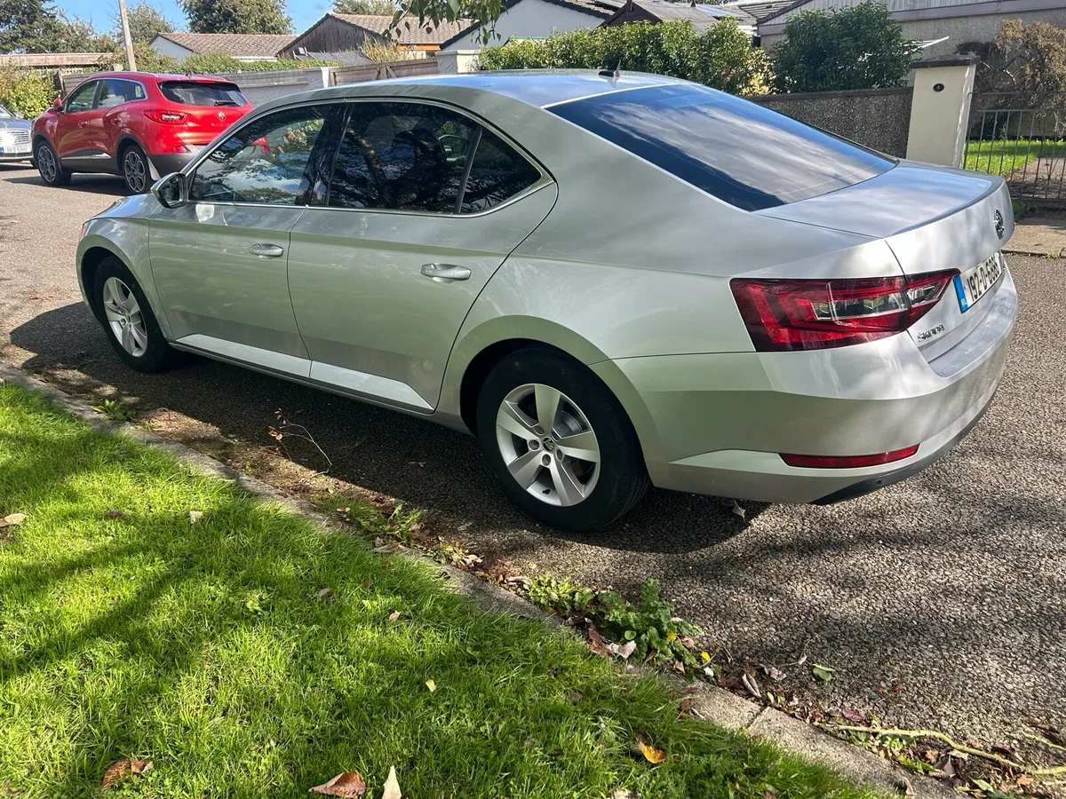 Skoda Superb - Image 5