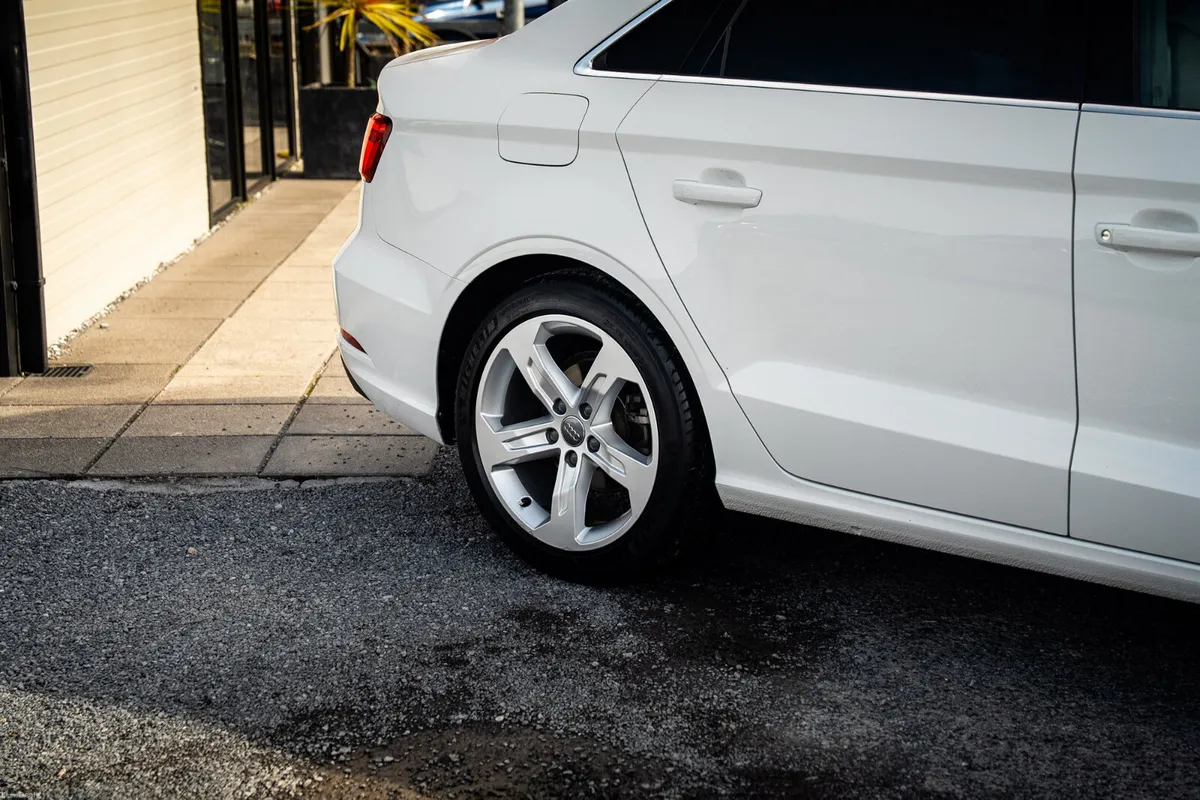 2017 Audi A3 Saloon 1.4 TFSI S LINE - Image 6