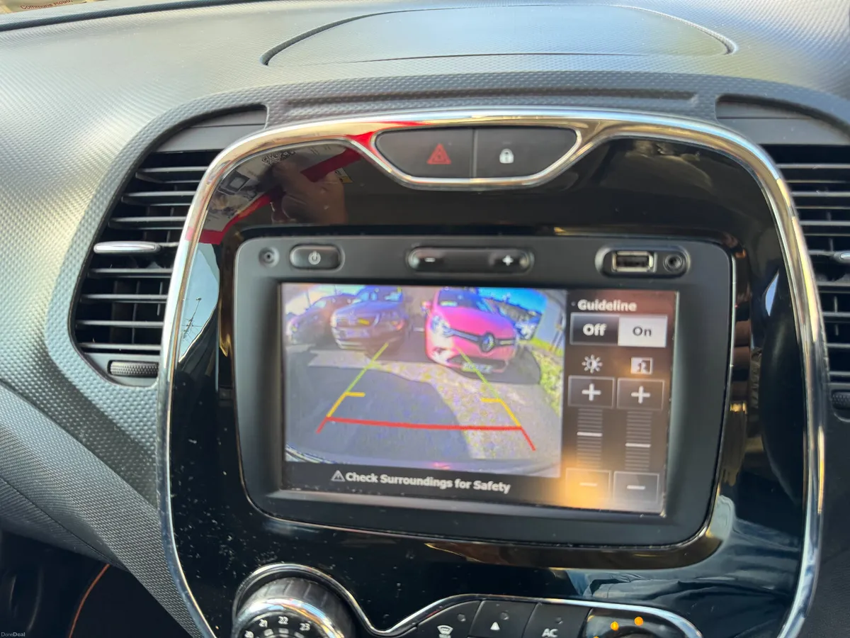 Renault Captur High driving position - Image 5