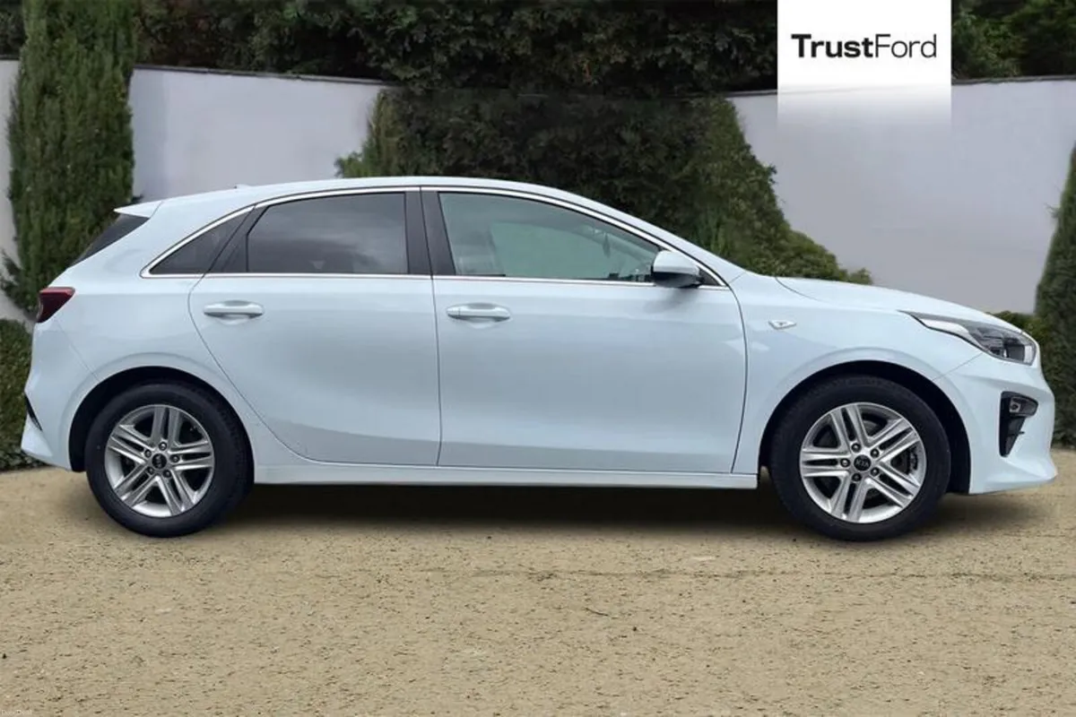 Kia Ceed 1.0T GDi ISG 2 5dr - Image 3
