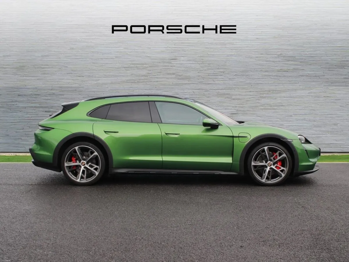 Porsche Taycan 4S Cross Turismo - Image 4