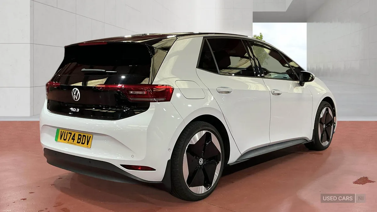 Volkswagen ID.3 HATCHBACK - Image 4