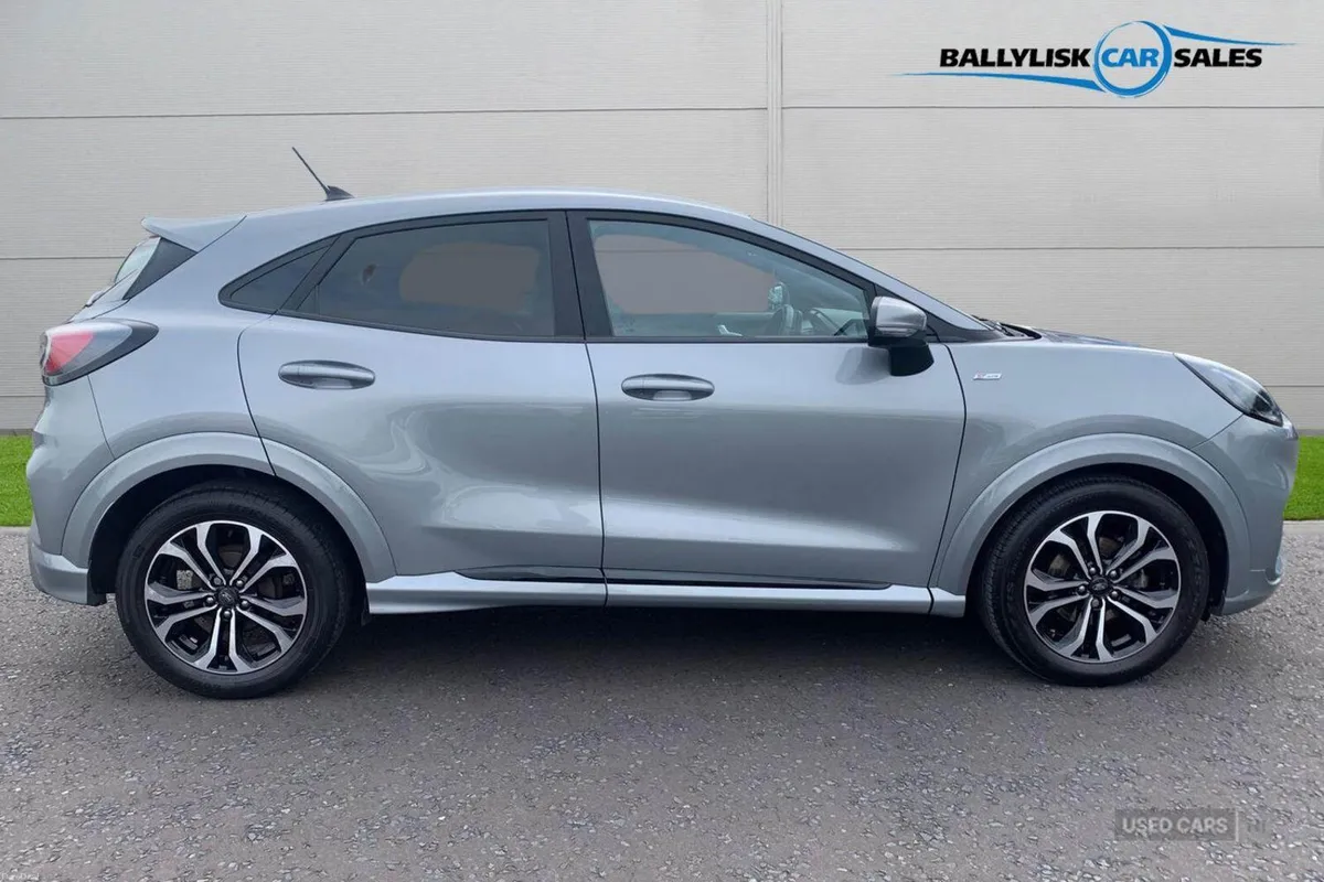Ford Puma 1.0T 125PS ST-Line in Solar Silver with - Image 3