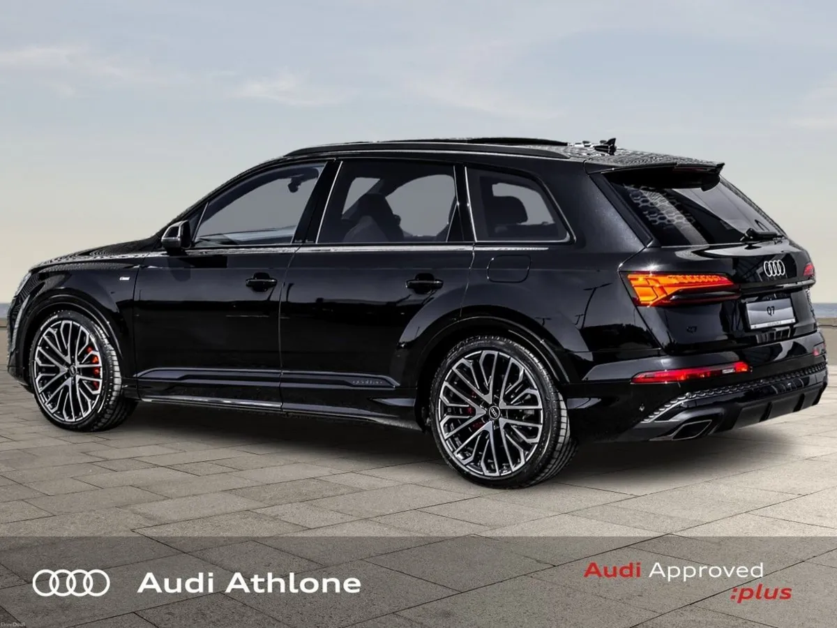 Audi Q7 3.0TFSIe 483BHP quattro Competition Tip-Tr - Image 3