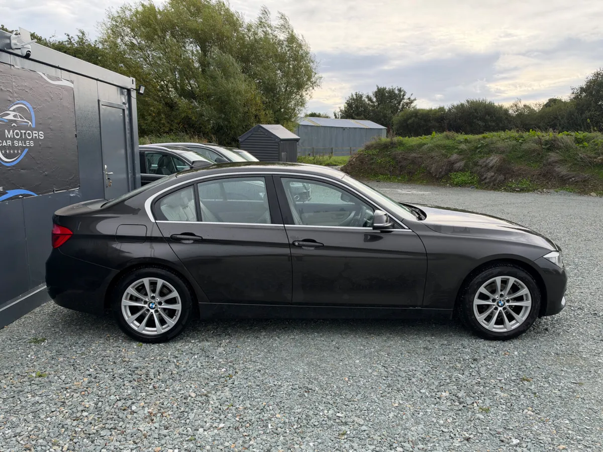 ✨BMW 3-Series 2016 Automatic✨ - Image 4