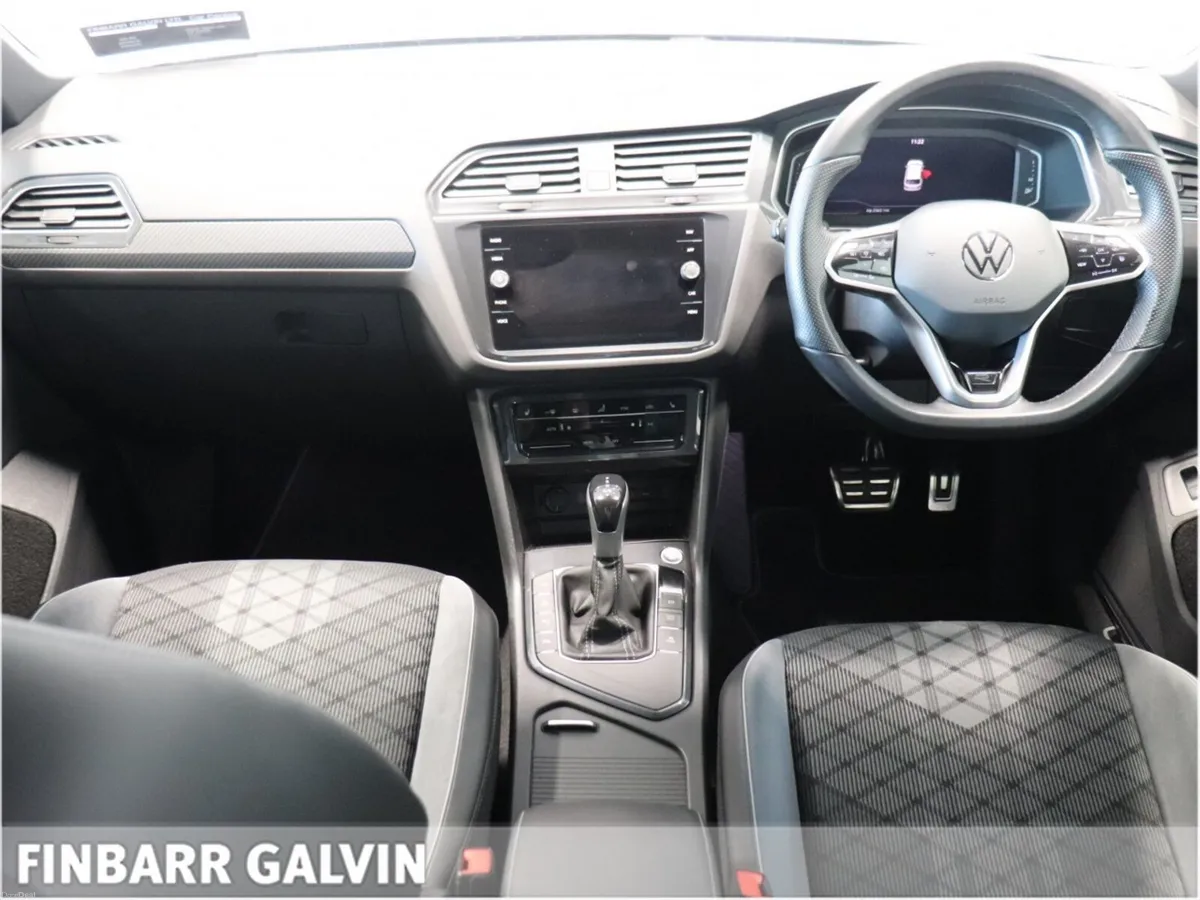 VW Tiguan R LINE PHEV - Image 4