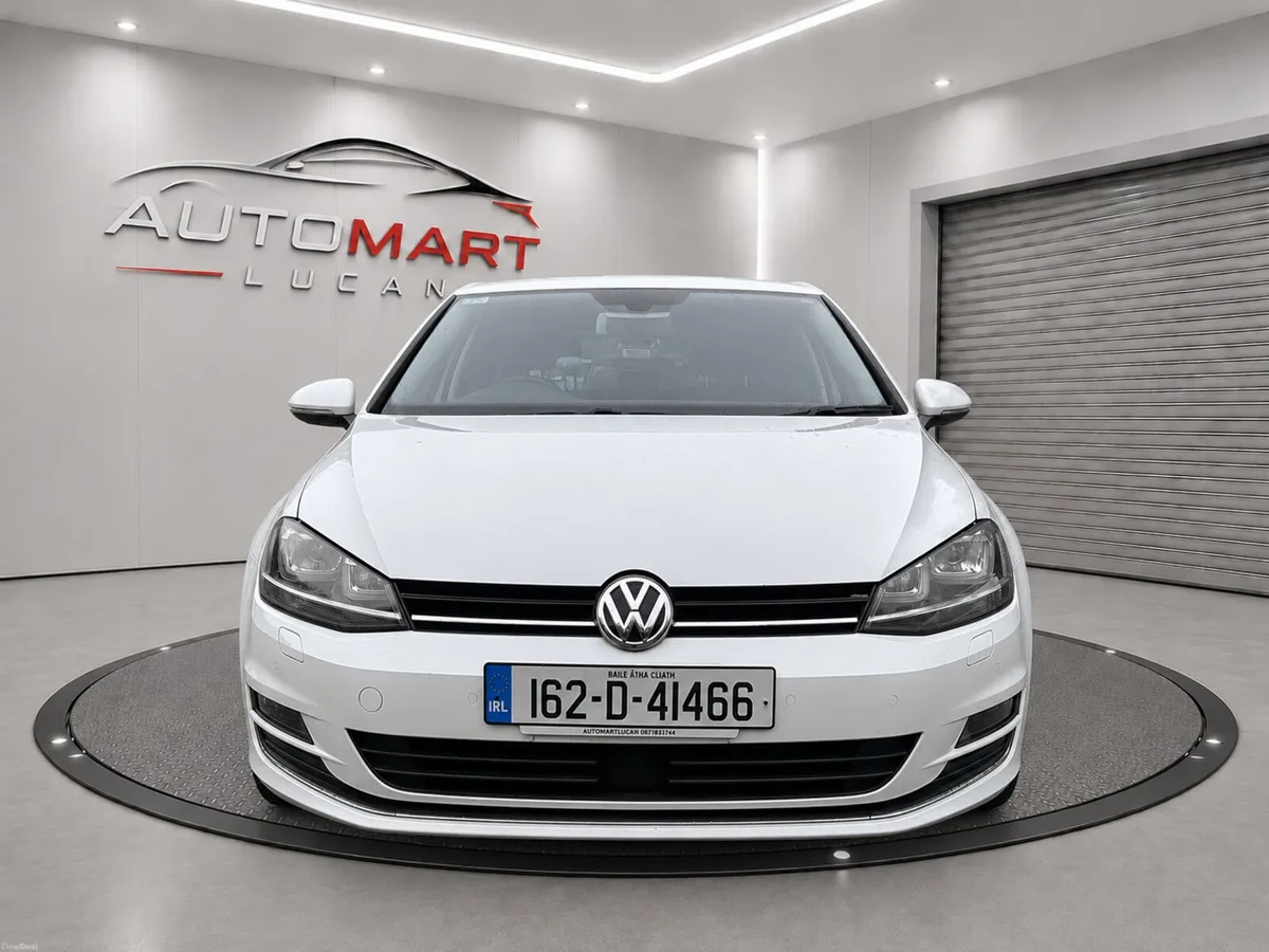 Volkswagen Golf 2016 28K KM& Car play - Image 3
