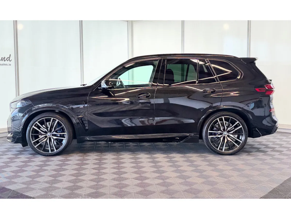 BMW X5 XDRIVE50E M SPORT - Image 2