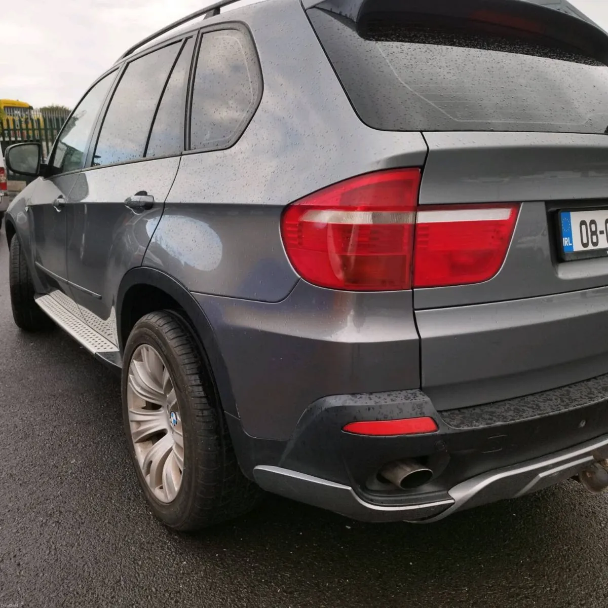 BMW X5 SUV 5 seats road tax 333 per year - Image 3