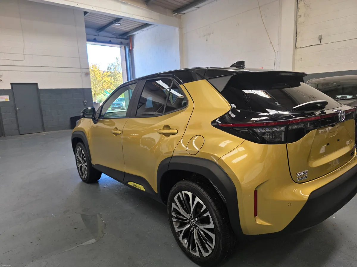 2021 Toyota Yaris Cross Hybrid - Image 4