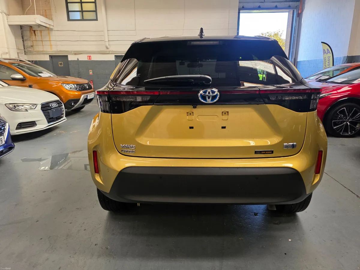 2021 Toyota Yaris Cross Hybrid - Image 5