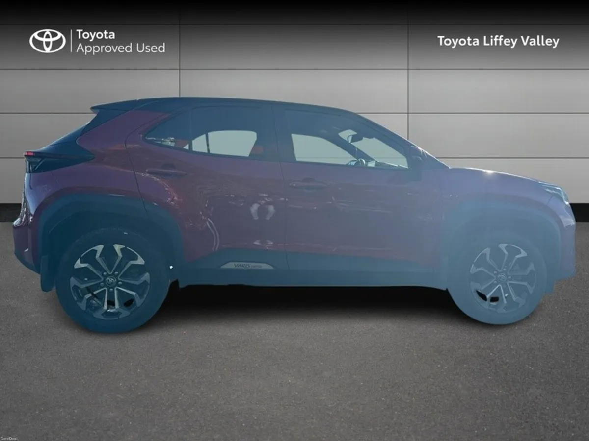 Toyota Yaris Cross YARIS CROSS LUNA SPORT - Image 3