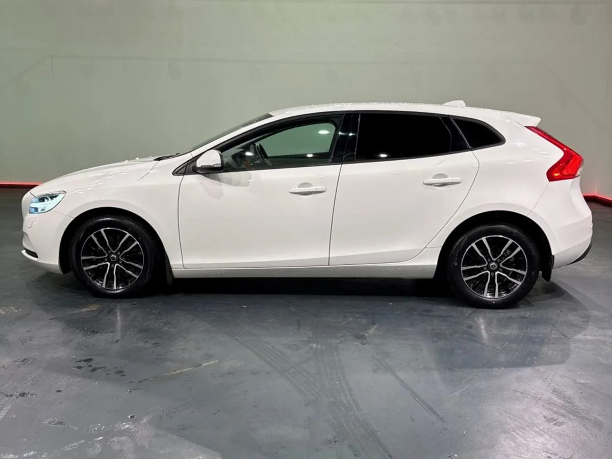 Volvo V40 1.5 AUTOMATIC T2 KINETIC EDITION - FACTO - Image 6