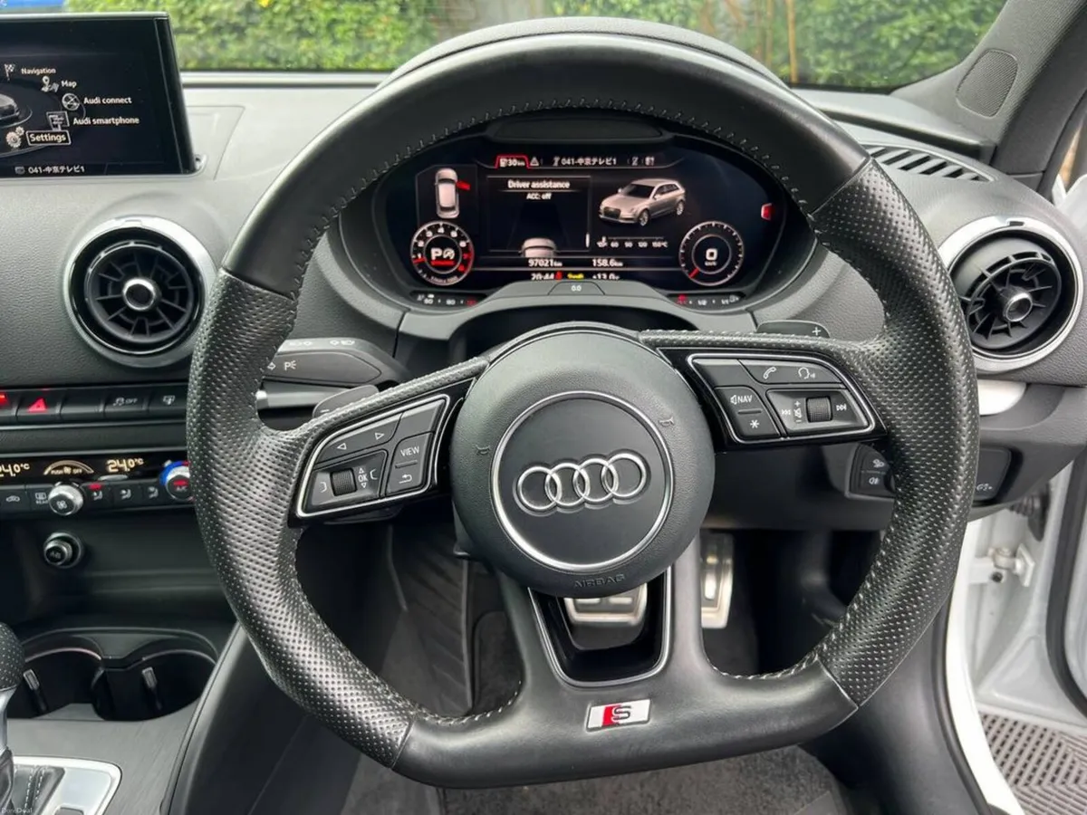 Audi A3 S-LINE 1.4 TFSI AUTO // NEW 19" ALLOYS // - Image 4