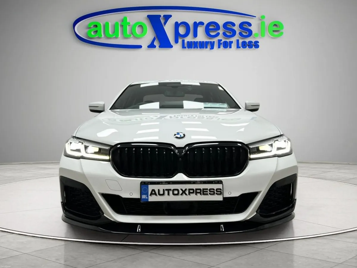 BMW 5-Series M SPORT XDRIVE 523D Automatic, Revers - Image 3