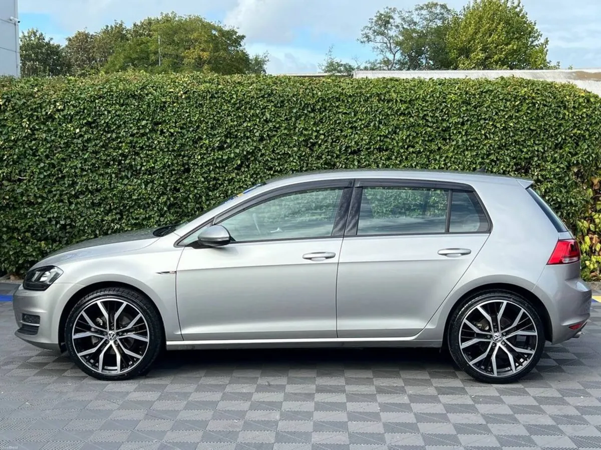 Volkswagen Golf HIGHLINE R-LINE PACK 1.4 TSI AUTO - Image 3