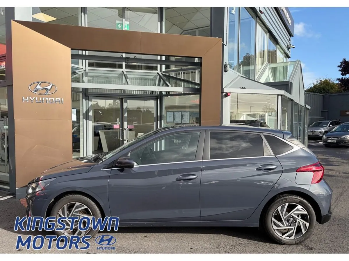 Hyundai i20 Deluxe Plus Automatic - Image 3