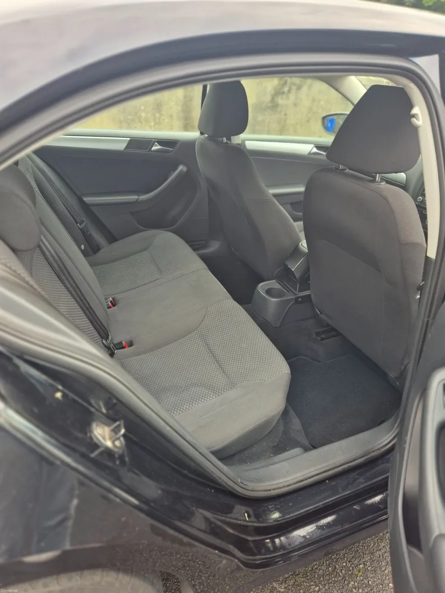 Volkswagen Jetta 2013 - Image 3