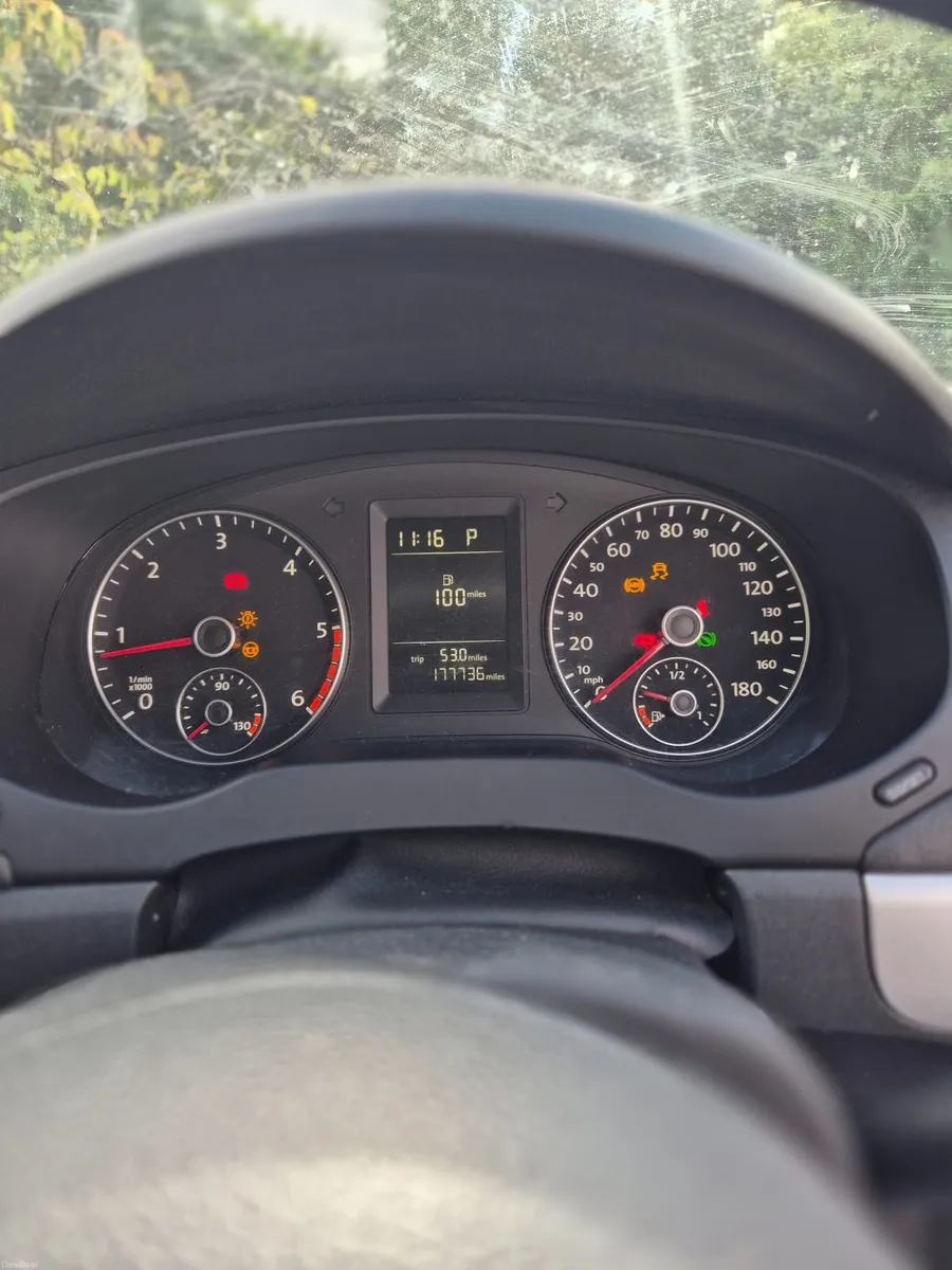 Volkswagen Jetta 2013 - Image 5