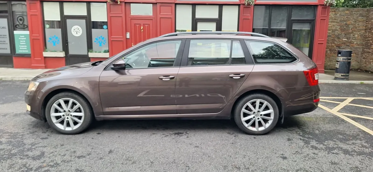 Skoda Octavia 2014 - Image 2
