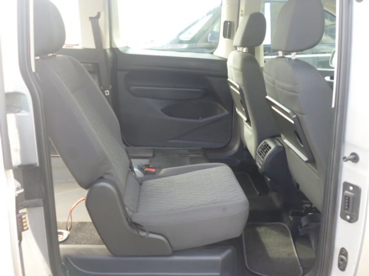 VW Caddy Life 2.0L Mobility TDI 122HP 2024 - Image 6