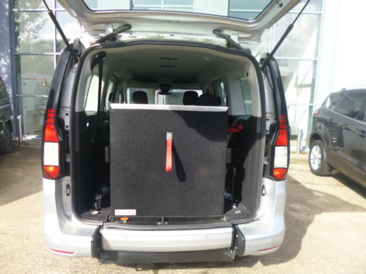 VW Caddy Life 2.0L Mobility TDI 122HP 2024 - Image 4
