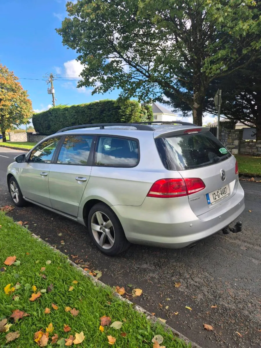 VOLKSWAGEN PASSAT  DIESEL  ESTATE - Image 2