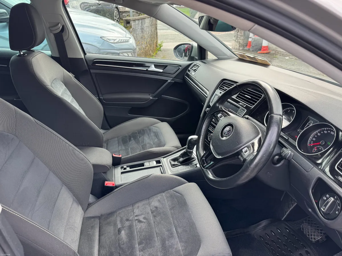 Volkswagen Golf High spec Automatic - Image 6