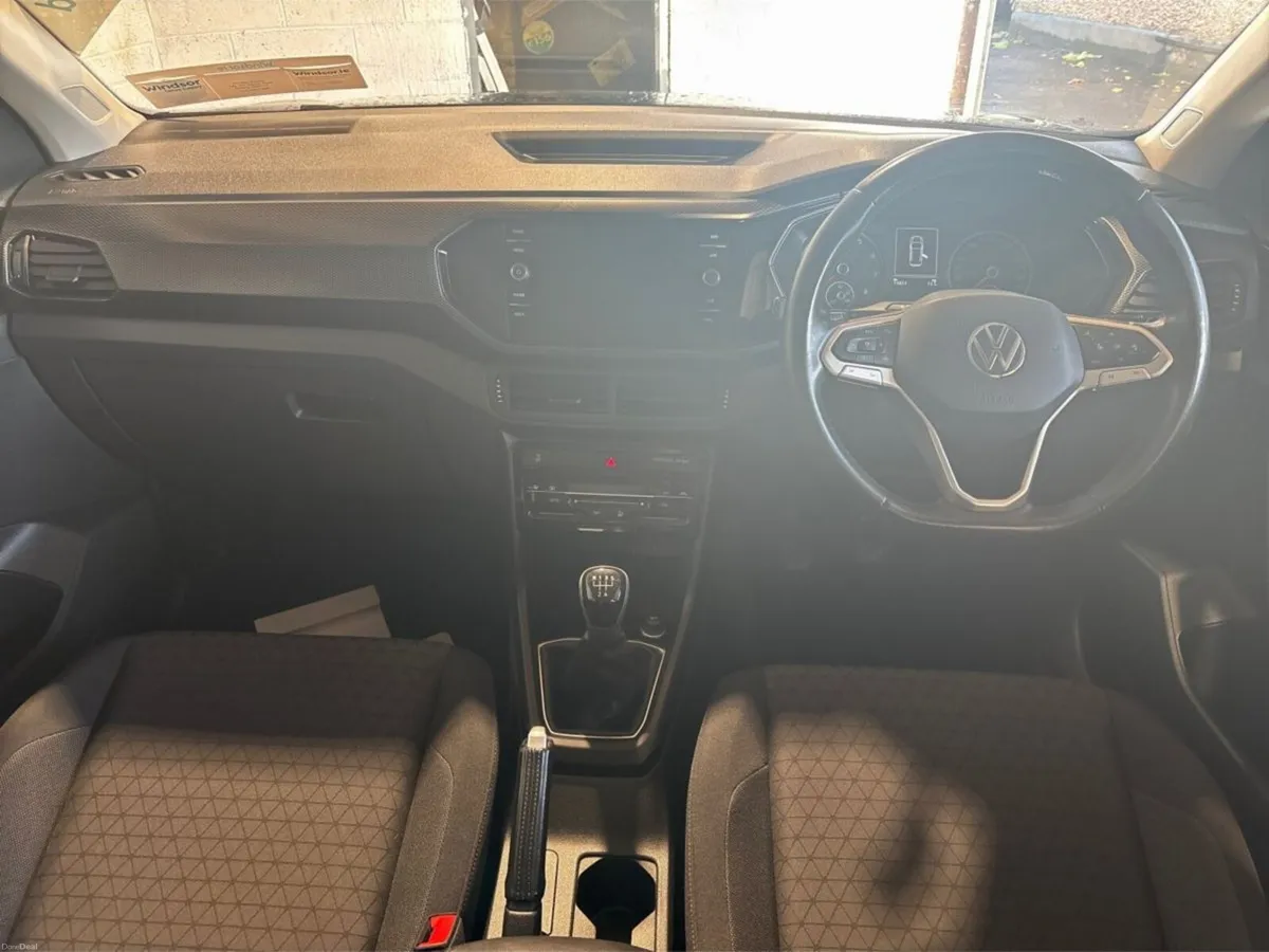 Volkswagen T-Cross Life 1.0 TSI 95HP - Image 3