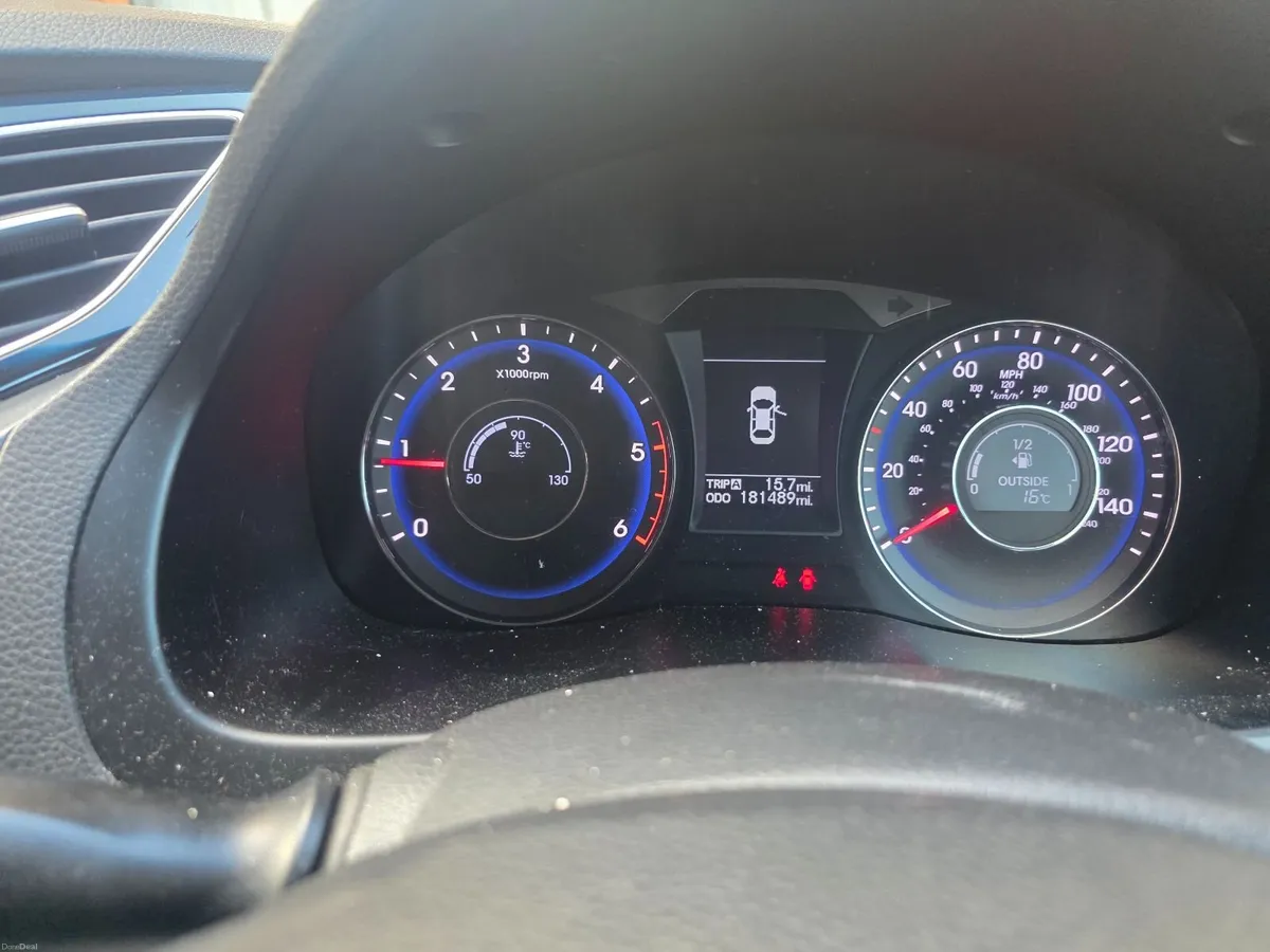 Hyundai i40 2012 - Image 2