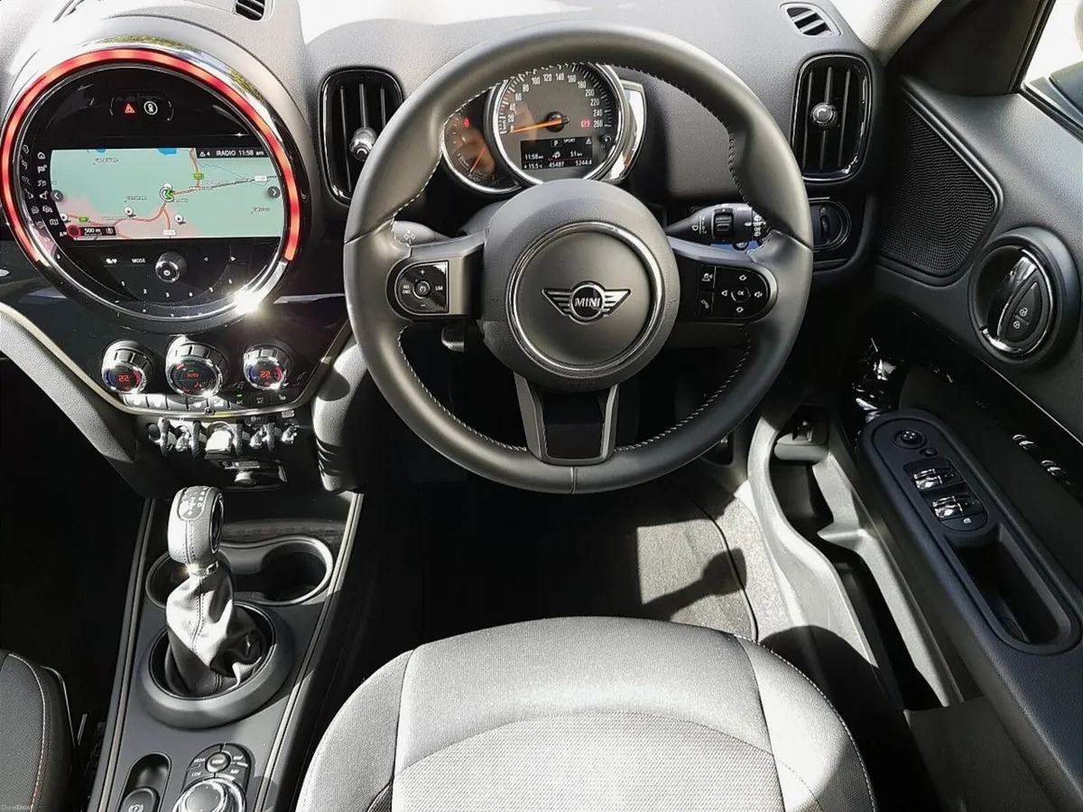Mini Countryman Cooper SE ALL4 - Image 5